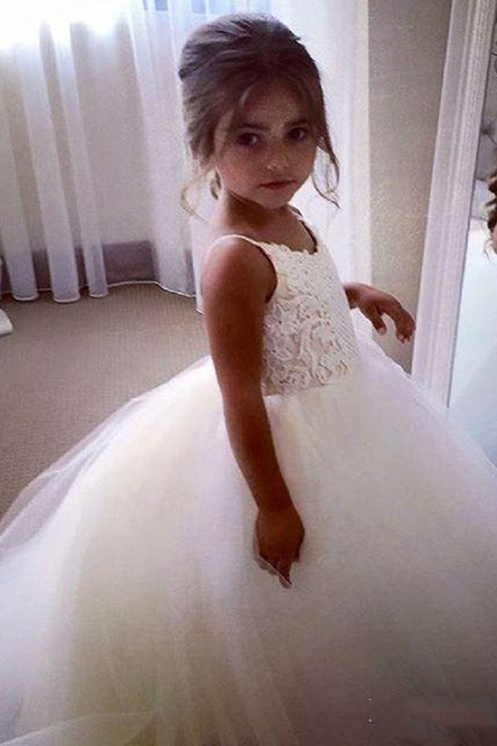 Long Tulle Lace Square Neckline Sleeveless Ball Gown Flower Girls Dress