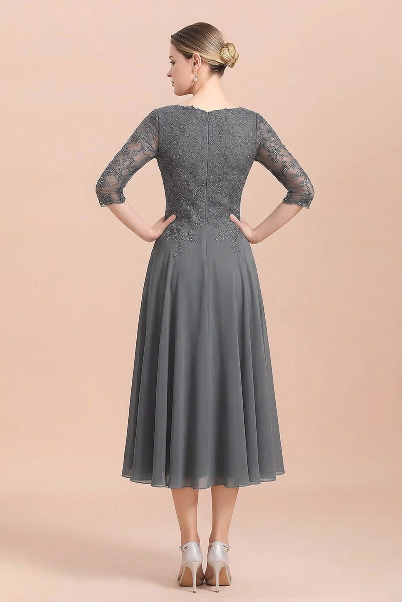 A-Line V-Neck 3/4 Sleeves Chiffon Short Mother Of The Bride Dresses With Lace
