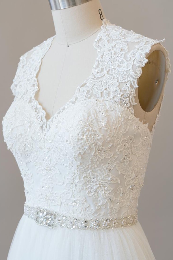 Amazing Long Beading Lace Tulle A-line Backless Wedding Dress