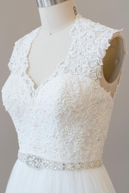 Amazing Long Beading Lace Tulle A-line Backless Wedding Dress