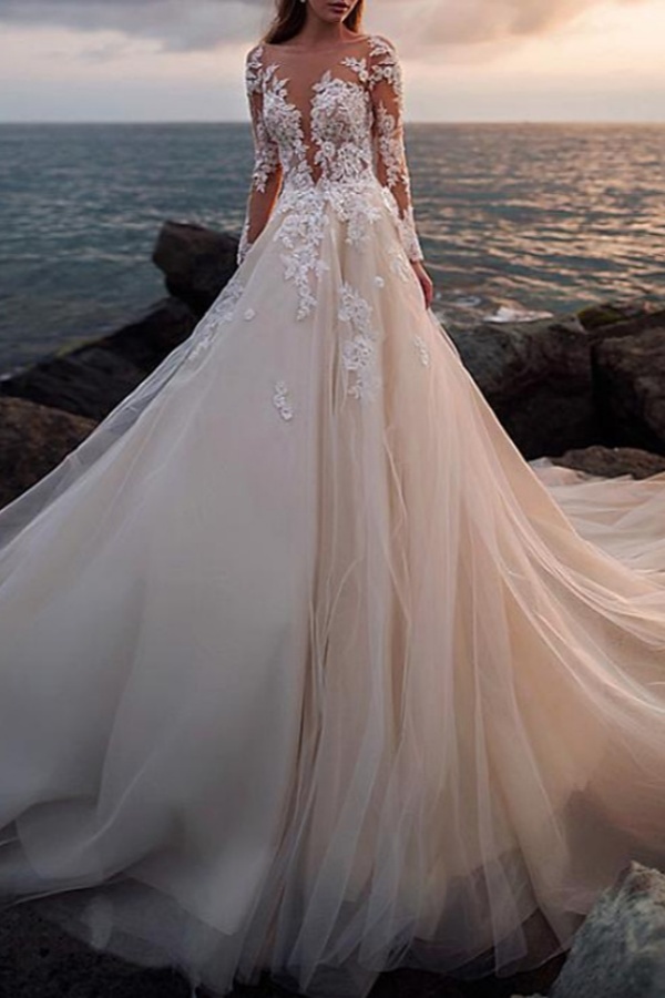 Beach Long A-Line Jewel Neck Court Train Lace Tulle Wedding Dresses with Long Sleeve