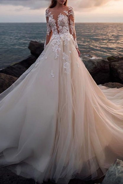 Beach Long A-Line Jewel Neck Court Train Lace Tulle Wedding Dresses with Long Sleeve