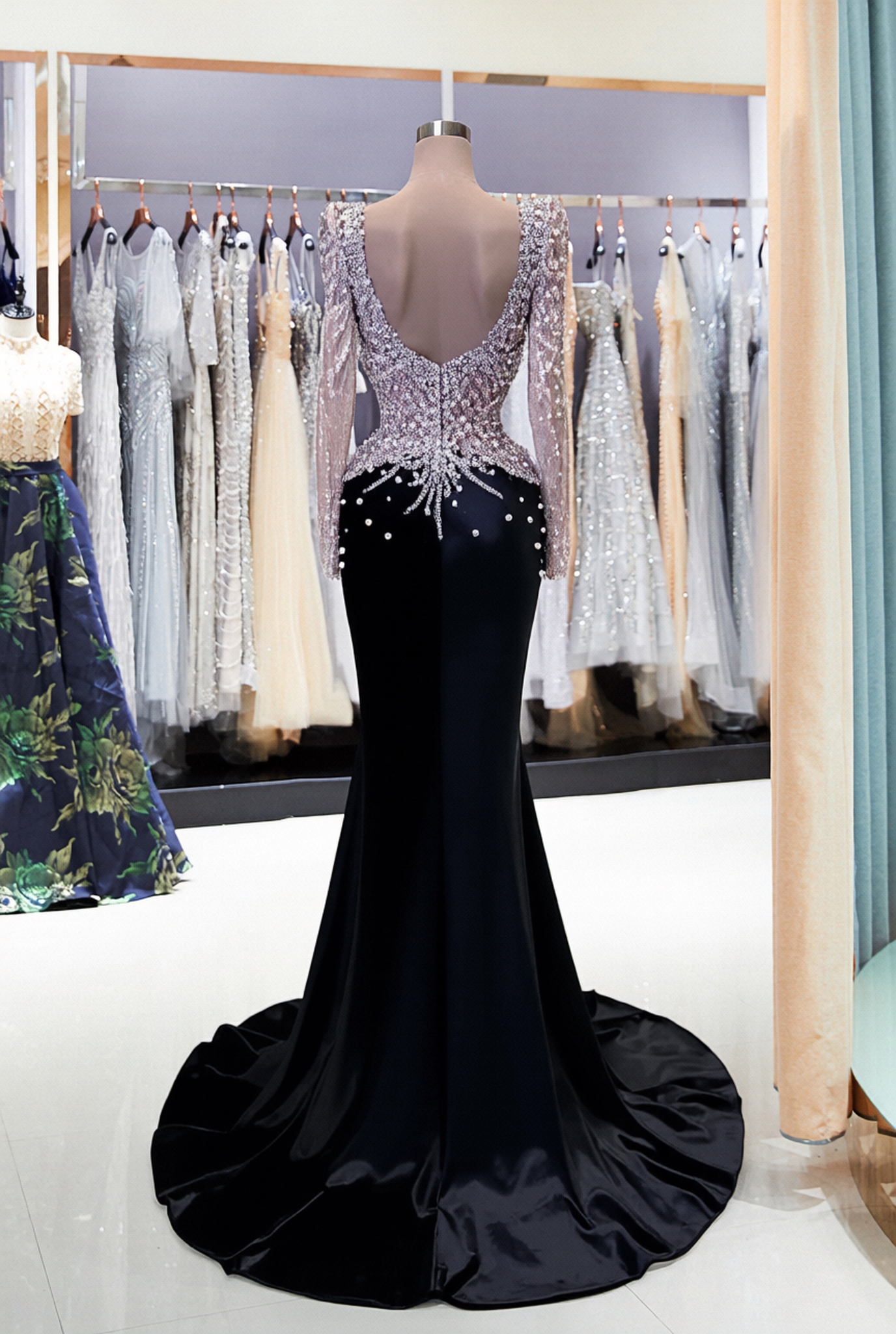 Black Long Sleeve Mermaid Sweetheart Prom Dress with Beads
