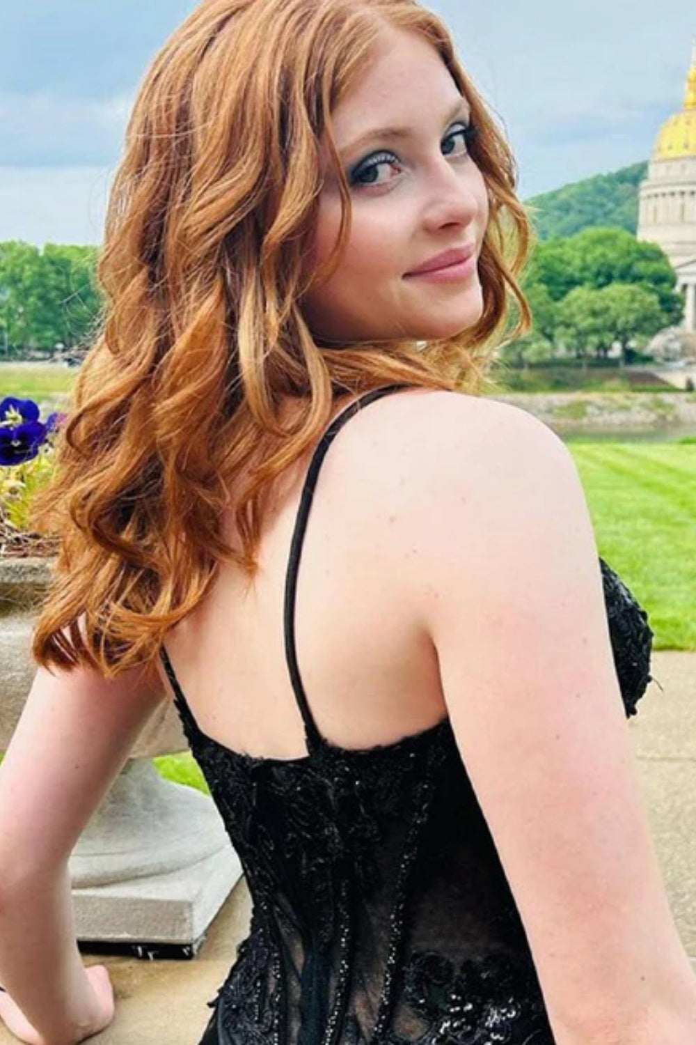 Cocosbride Black Spaghetti Straps Sleeveless Mermaid Evening Dress with Split