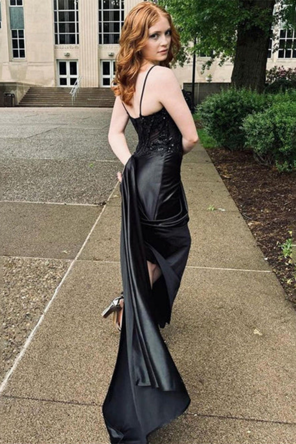 Cocosbride Black Spaghetti Straps Sleeveless Mermaid Evening Dress with Split