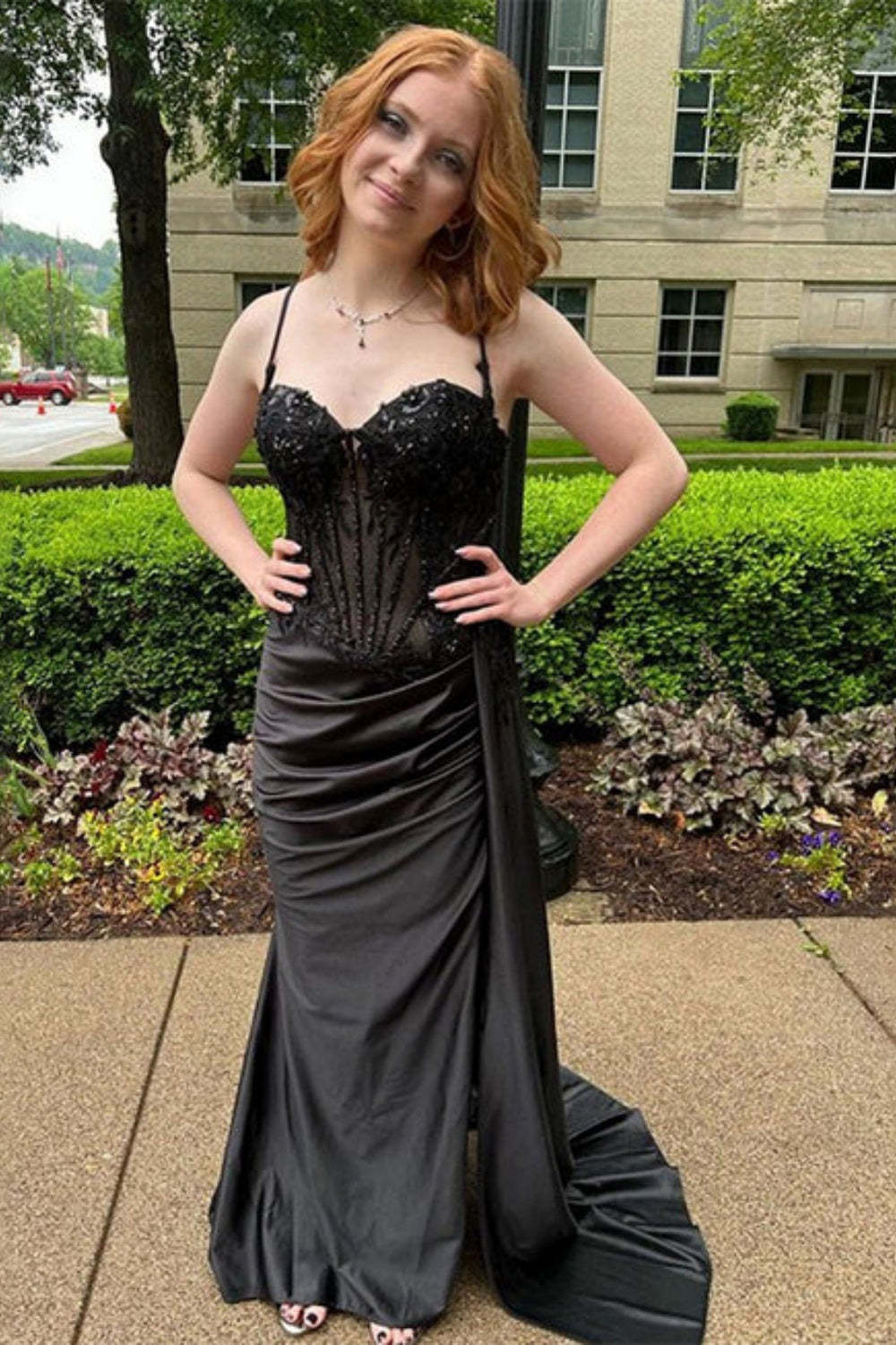 Cocosbride Black Spaghetti Straps Sleeveless Mermaid Evening Dress with Split