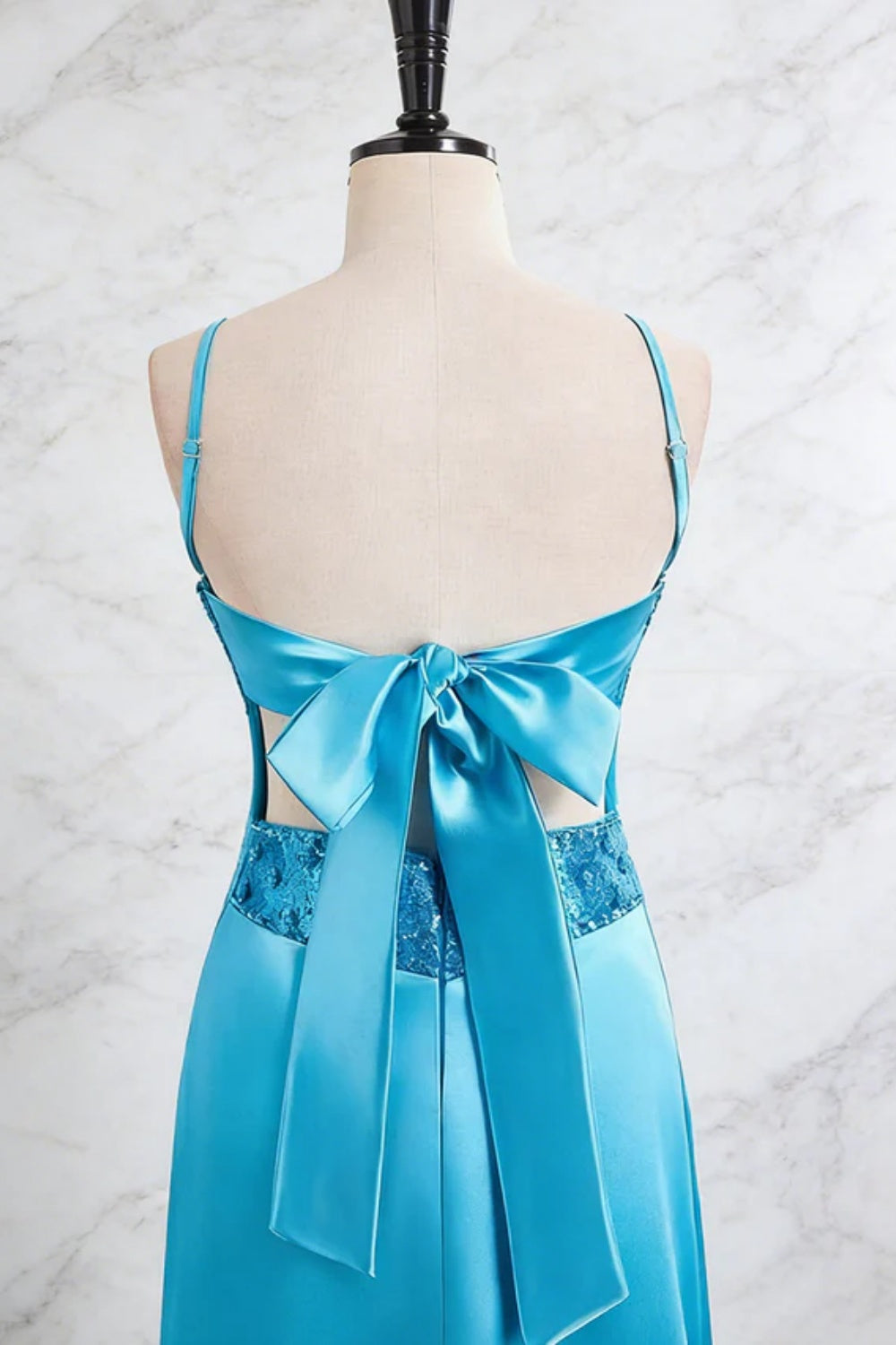 Cocosbride Blue V-neck Satin Sheath Prom Dress with Beadings