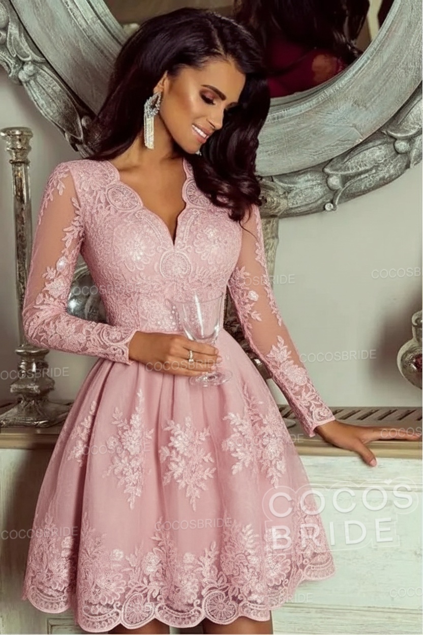 Elegant Short A-line V-neck Tulle Lace Homecoming Dresses with Sleeves