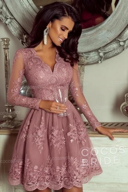 Elegant Short A-line V-neck Tulle Lace Homecoming Dresses with Sleeves