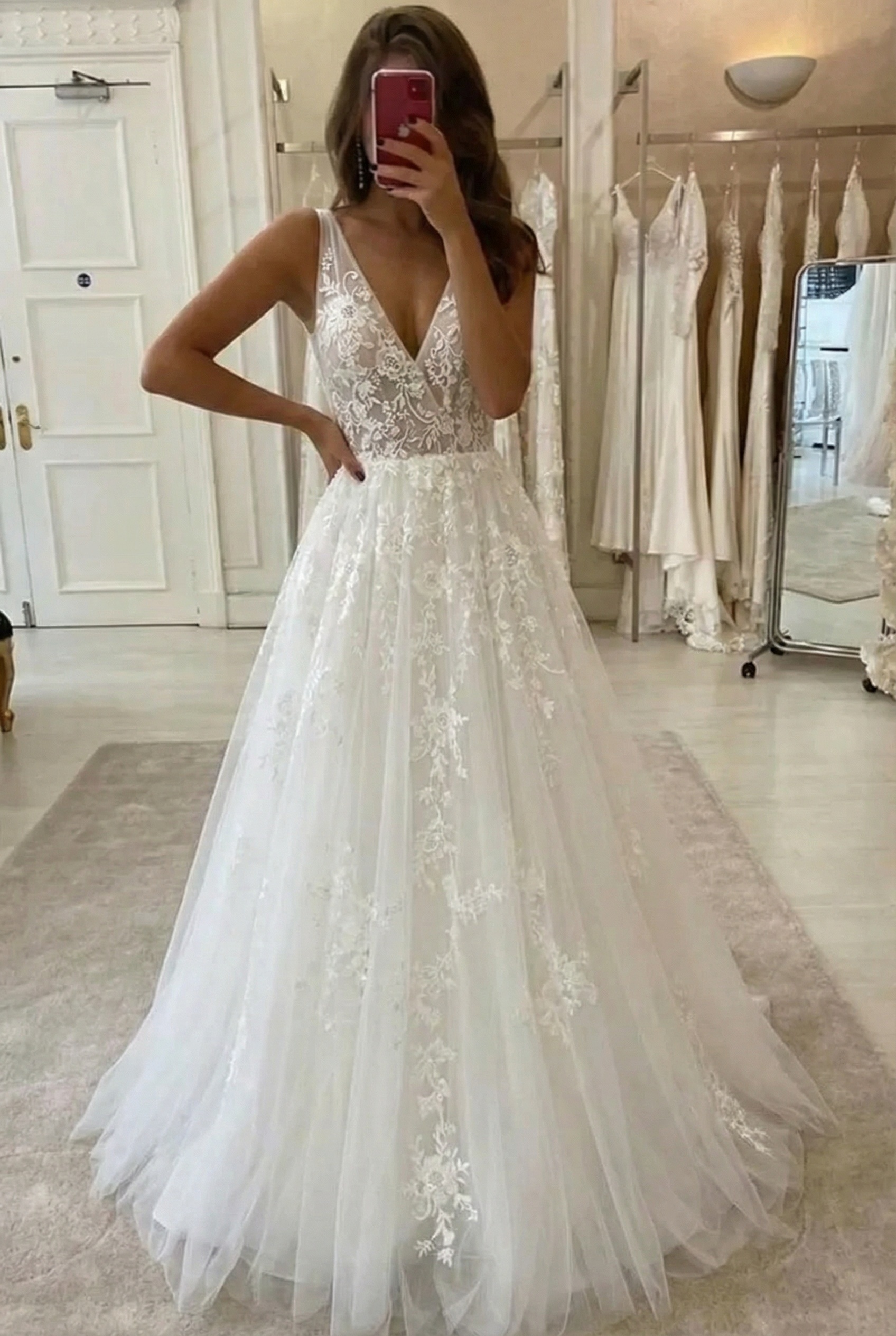 Elegant Long A-line V-neck Appliques Lace Tulle Wedding Dress