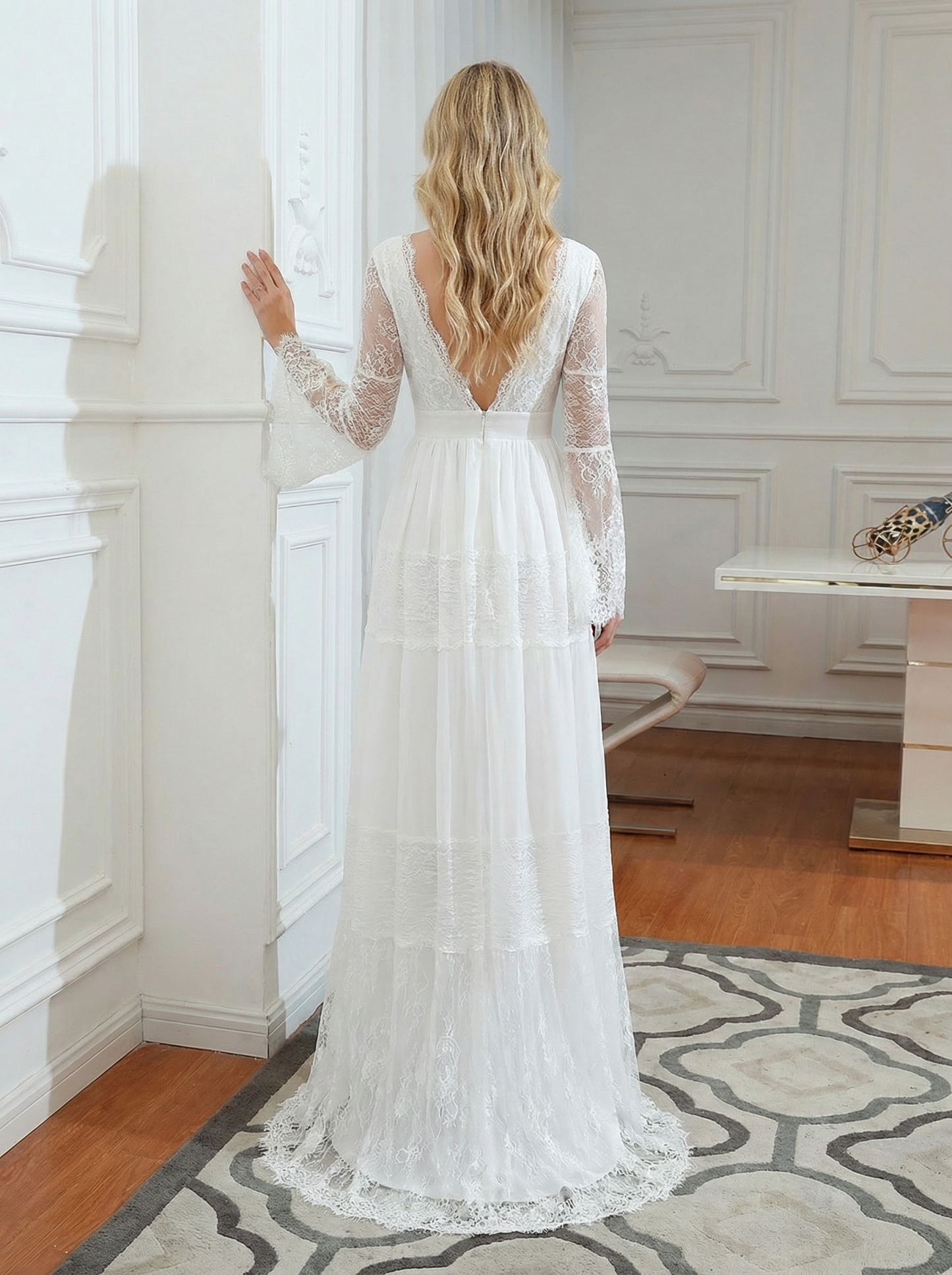 Elegant Long Sleeves A-line V-Neck Tulle White Wedding Dresses