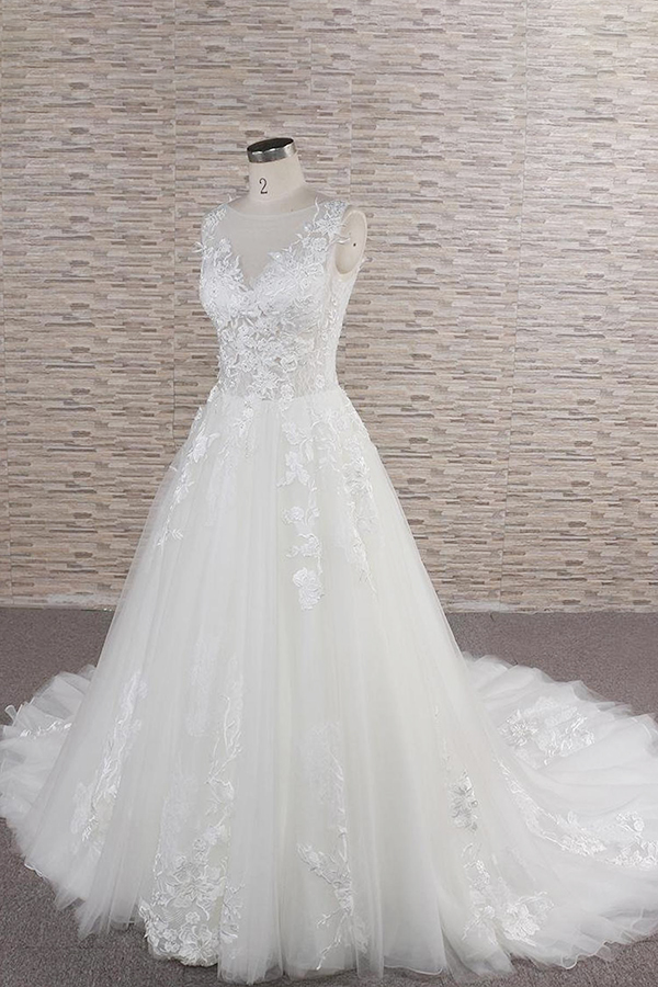 Long Sweetheart Applqiues Lace Tulle A-line Wedding Dress