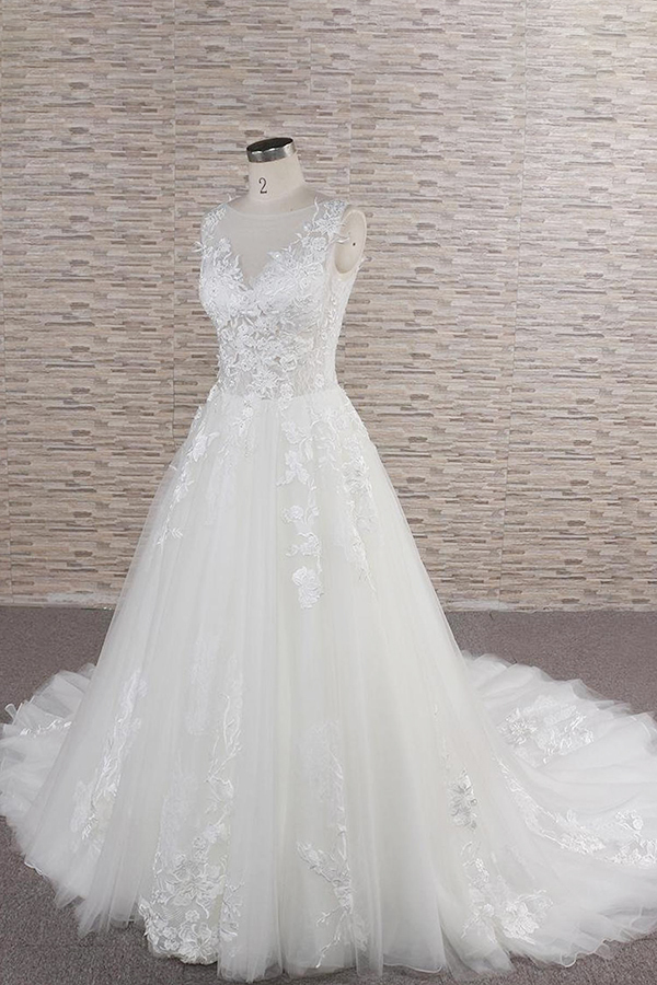 Long Sweetheart Applqiues Lace Tulle A-line Wedding Dress