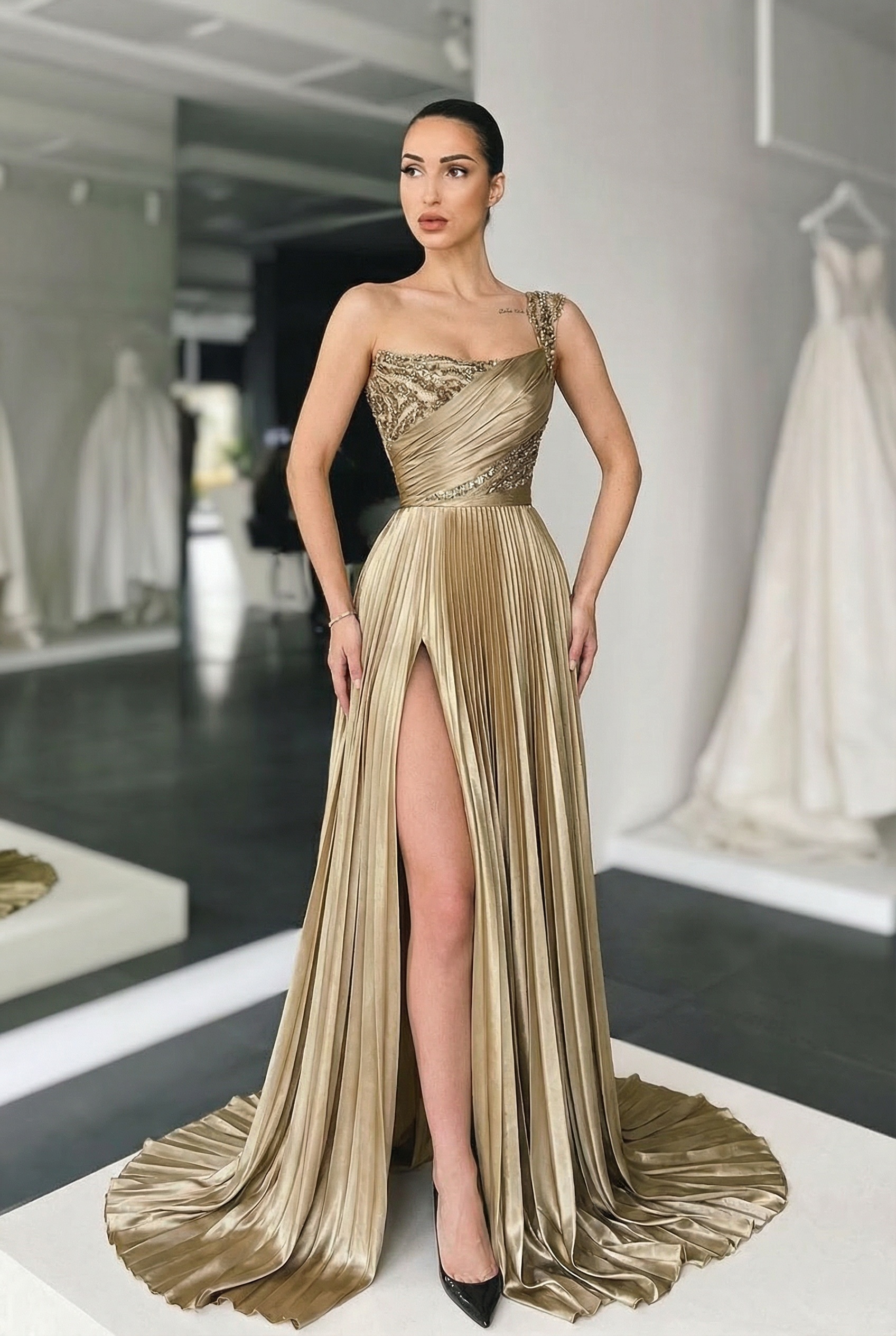 One Shoulder High-Split A-line Long Sequined Prom Dress