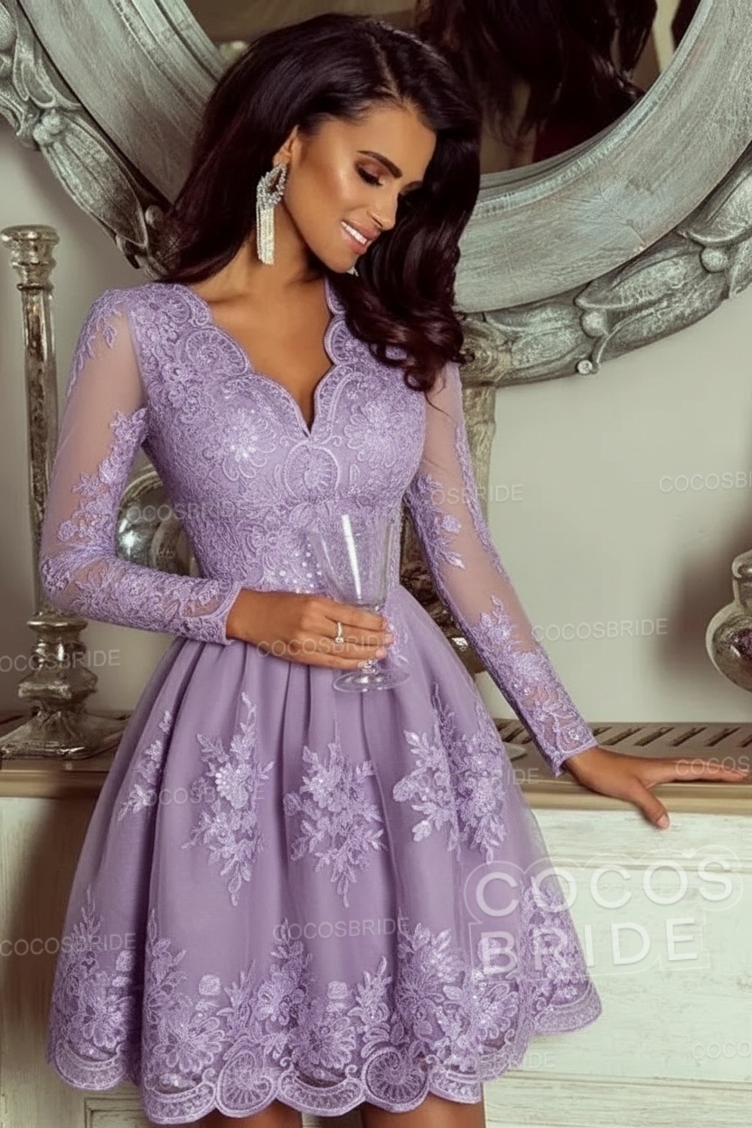 Elegant Short A-line V-neck Tulle Lace Homecoming Dresses with Sleeves