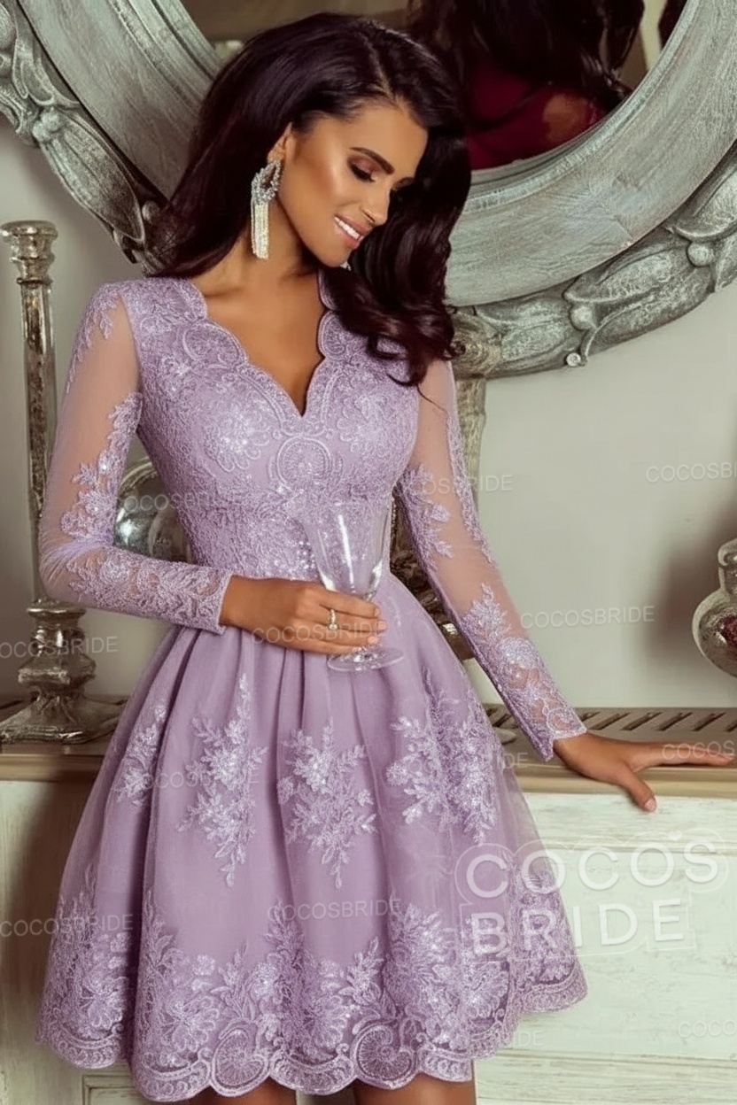 Elegant Short A-line V-neck Tulle Lace Homecoming Dresses with Sleeves