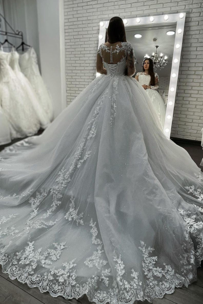 Elegant Long Appliques Lace Tulle Ball Gown Ivory Wedding Dresses with Sleeves