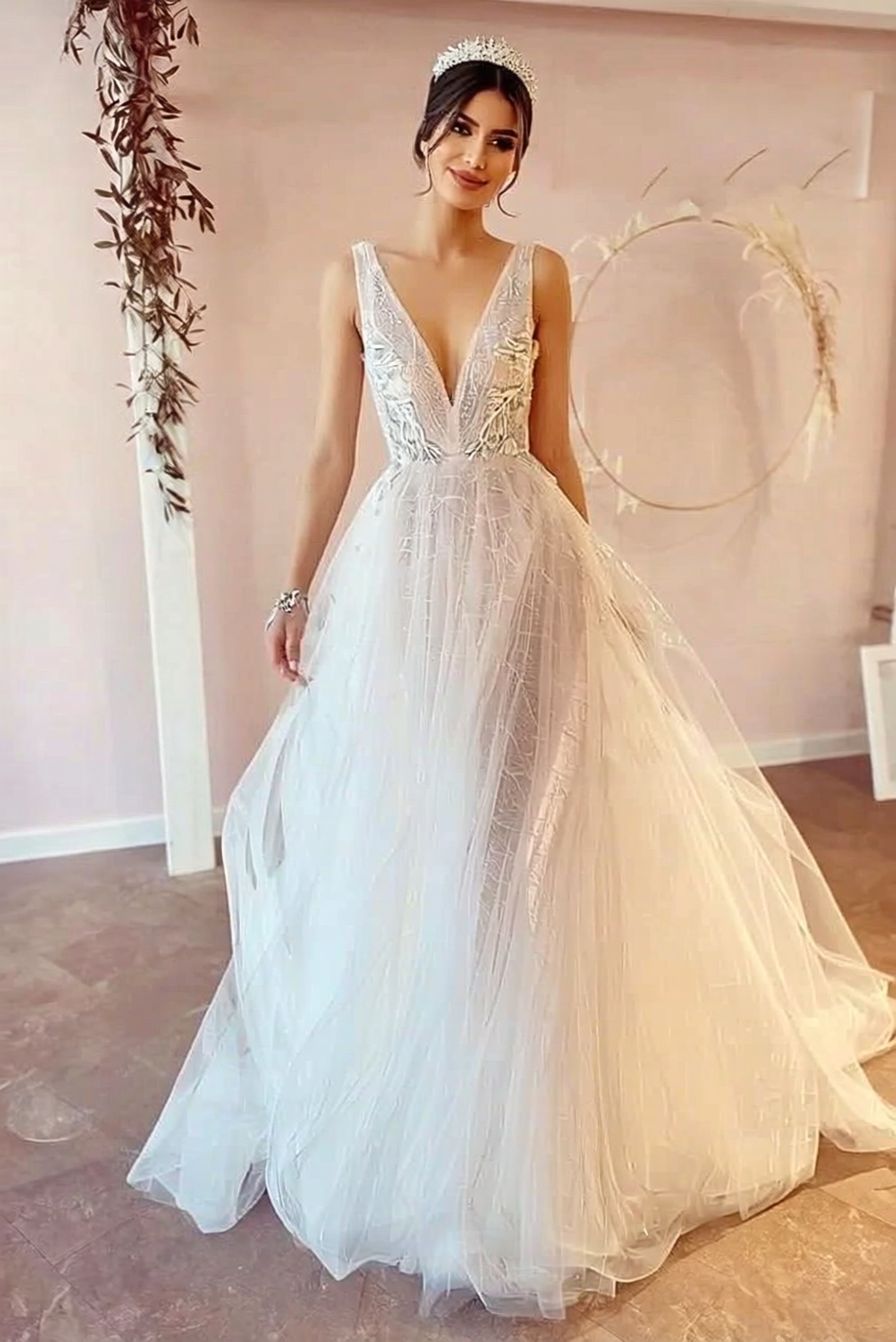 Long V-neck Tulle A-line Backless Wedding Dress