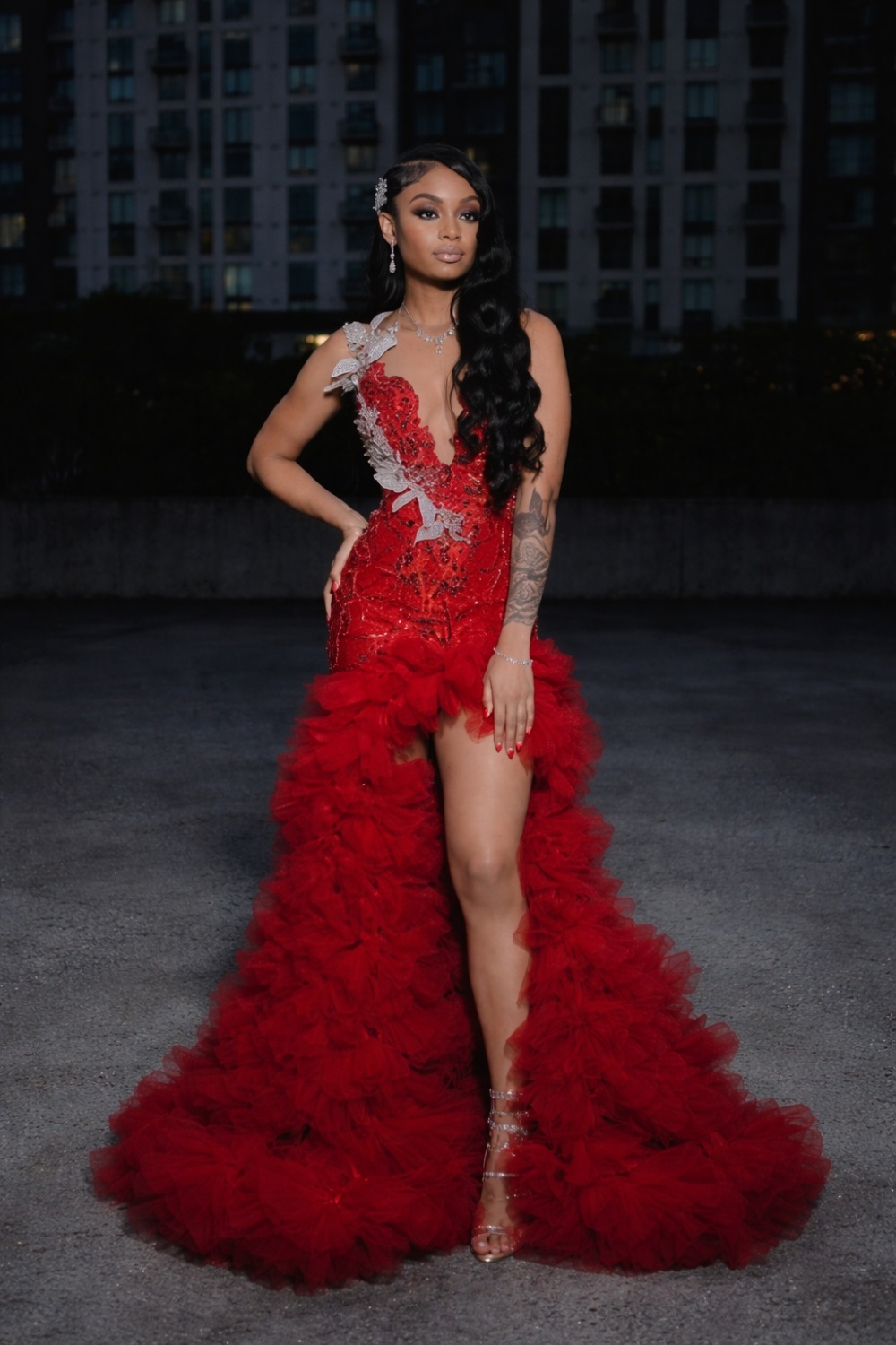 Luxurious Red Sequined Sleeveless Beaded Prom Dress with High Slit