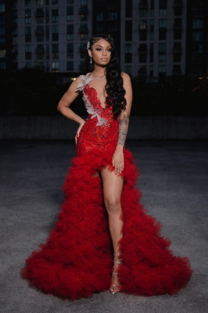 Luxurious Red Sequined Sleeveless Beaded Prom Dress with High Slit