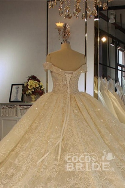 Luxury Long Off the Shoulder Lace-Up Ball Gown Wedding Dresses with Beading