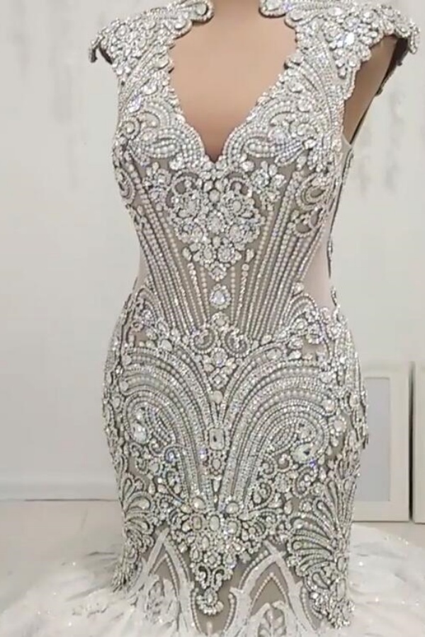 Luxury Sleeveless Open Back Long Mermaid Wedding Dress with Beads