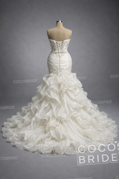 Luxury Strapless Mermaid Wedding Dress with Ruffle
