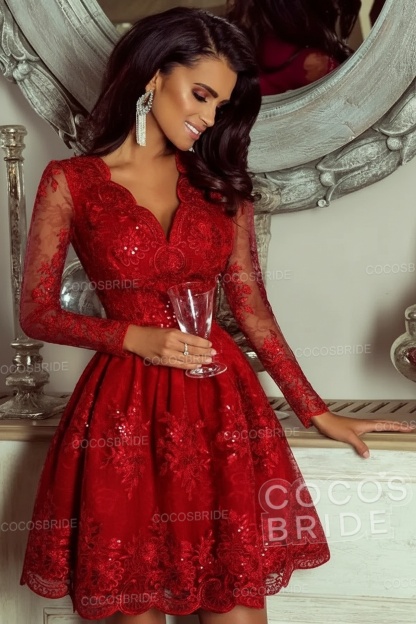 Elegant Short A-line V-neck Tulle Lace Homecoming Dresses with Sleeves