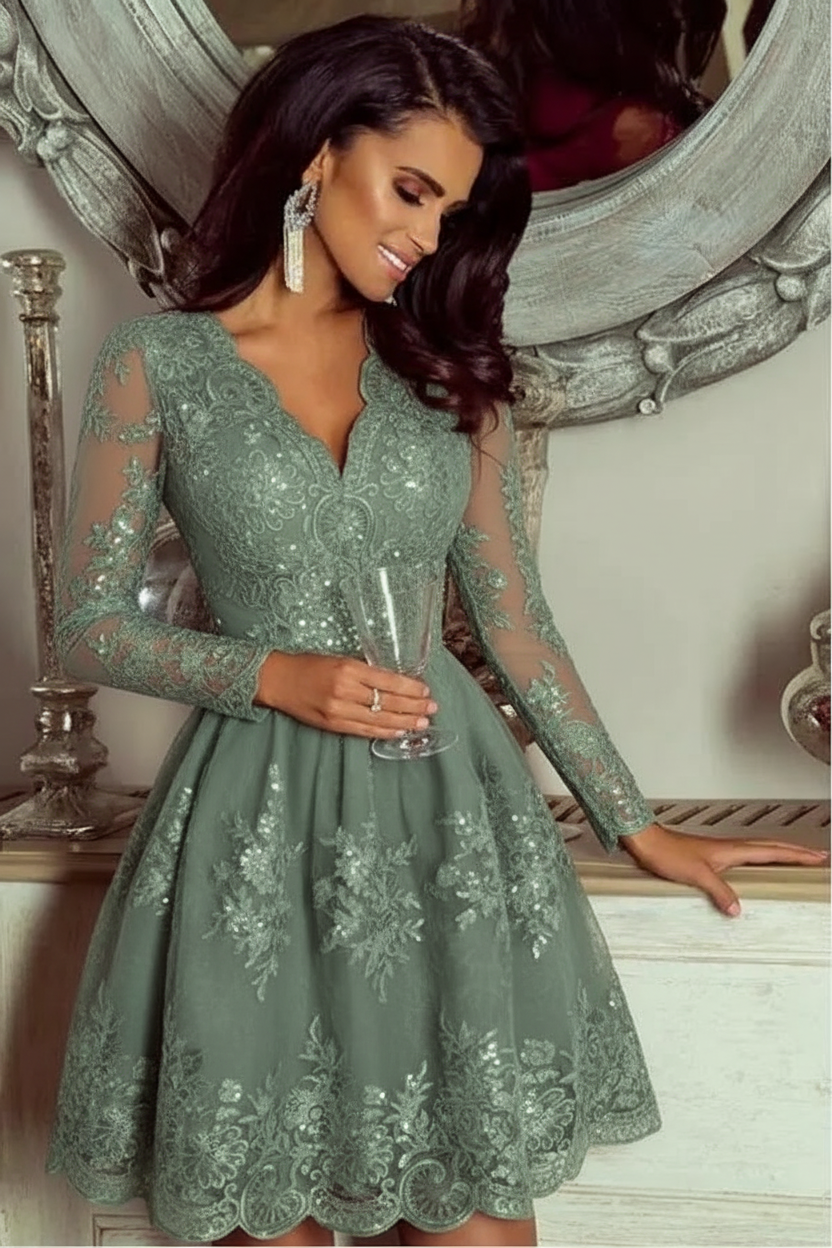 Elegant Short A-line V-neck Tulle Lace Homecoming Dresses with Sleeves
