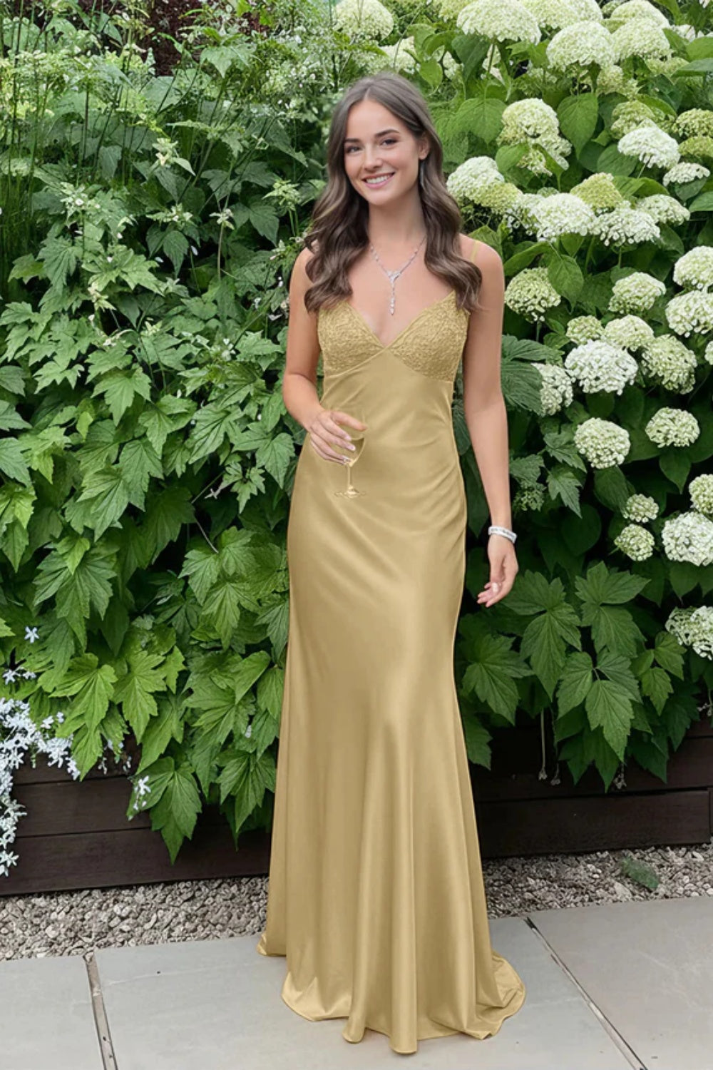 Cocosbride Simple Spaghetti Straps V-neck Sheath Satin Prom Dress