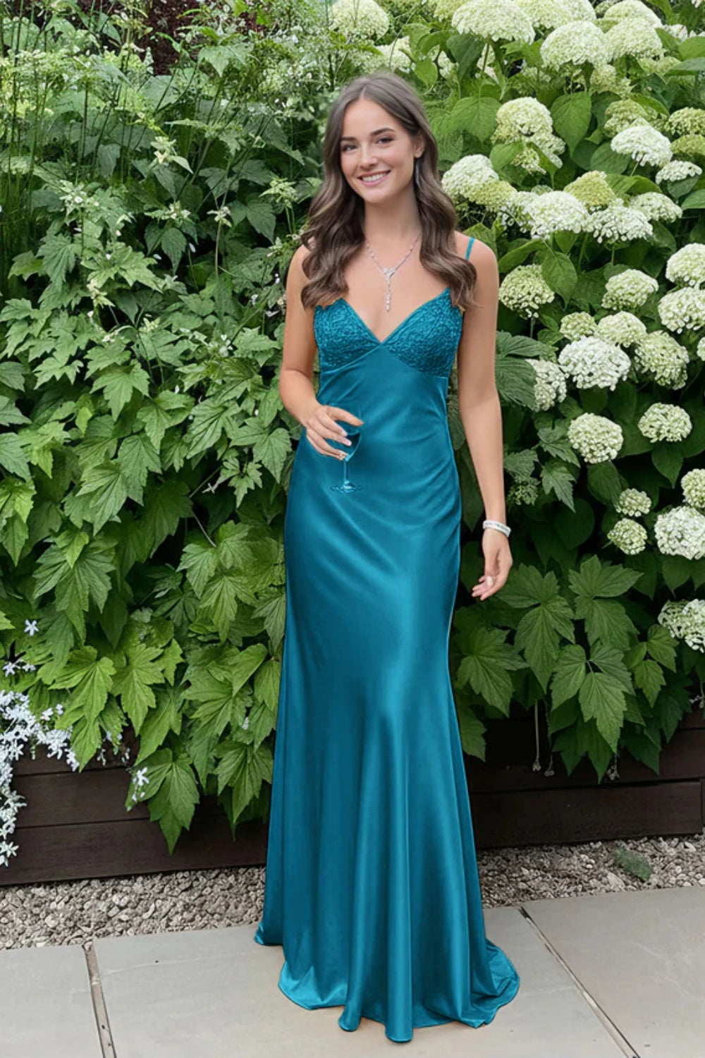 Cocosbride Simple Spaghetti Straps V-neck Sheath Satin Prom Dress