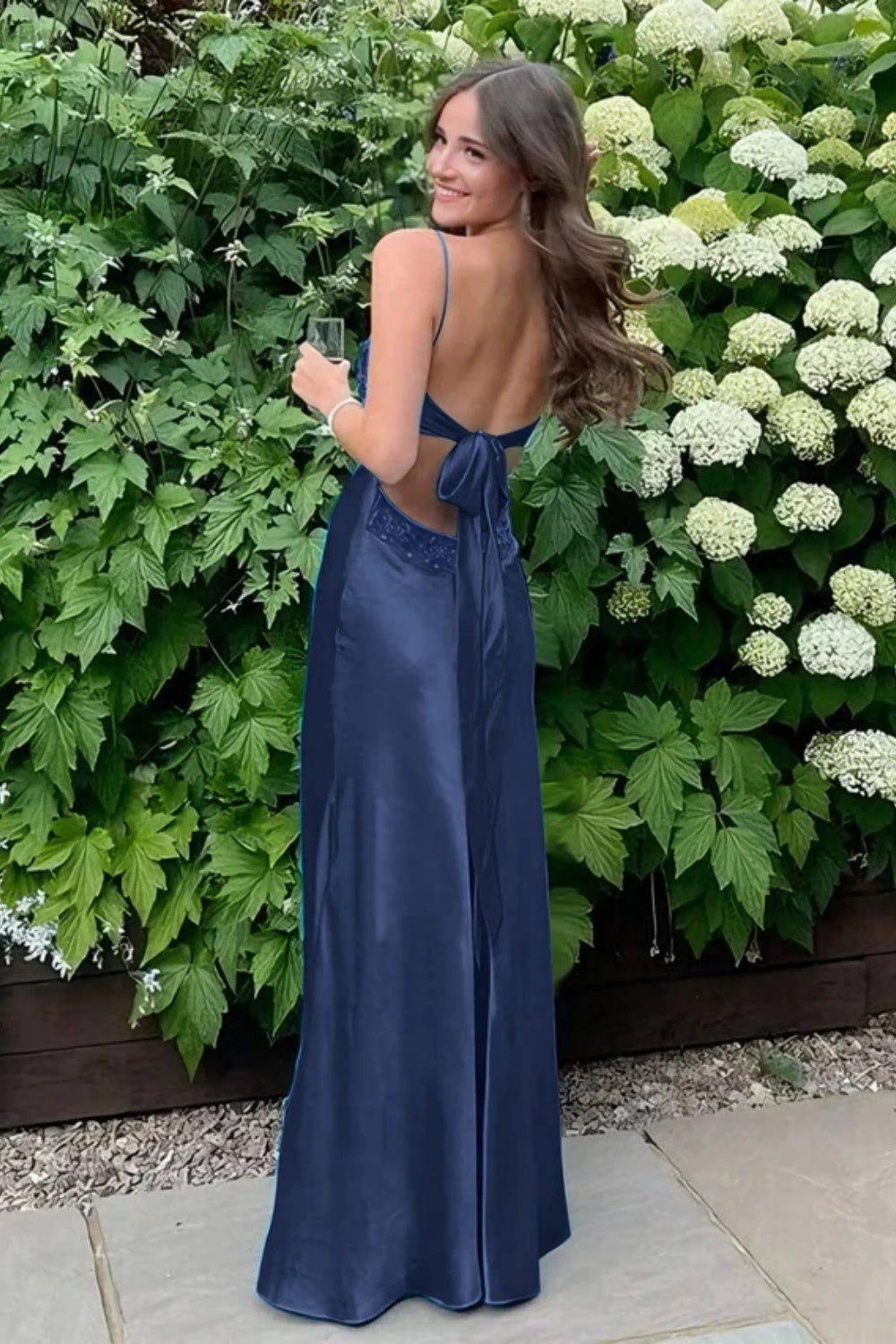 Cocosbride Simple Spaghetti Straps V-neck Sheath Satin Prom Dress