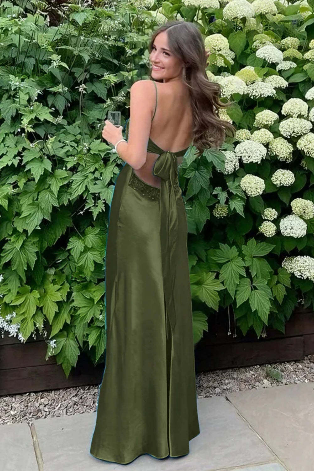 Cocosbride  Simple Spaghetti Straps V-neck Sheath Satin Prom Dress