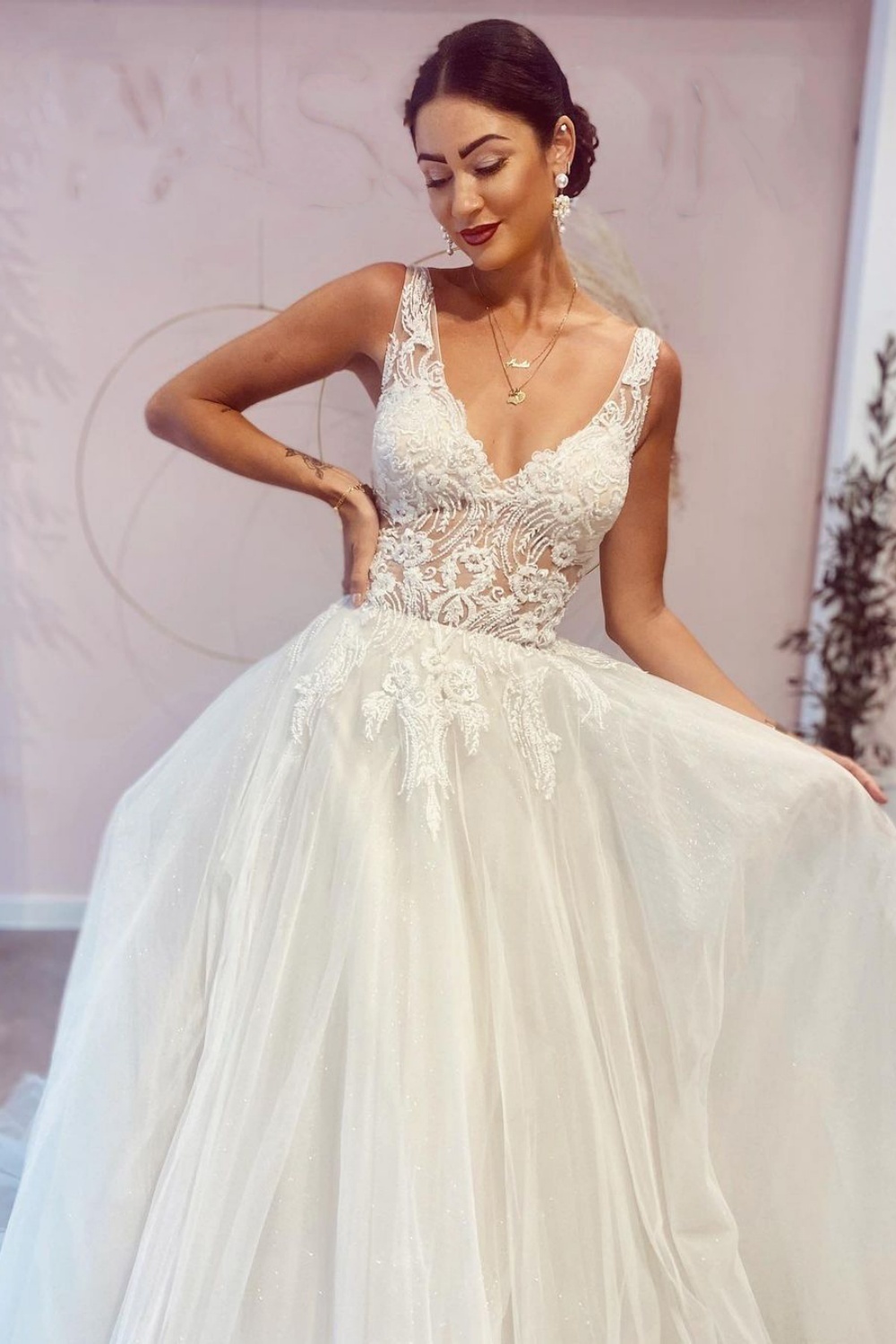 Stunning Long A-Line Deep V-neck Backless Wedding Dress With Appliques Lace