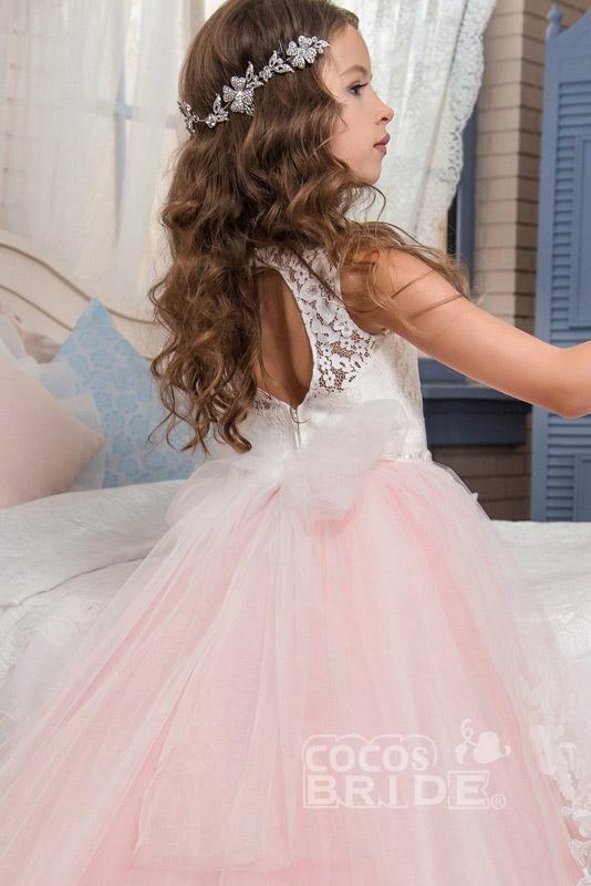 White Scoop Neck Sleeveless Ball Gown Flower Girls Dress