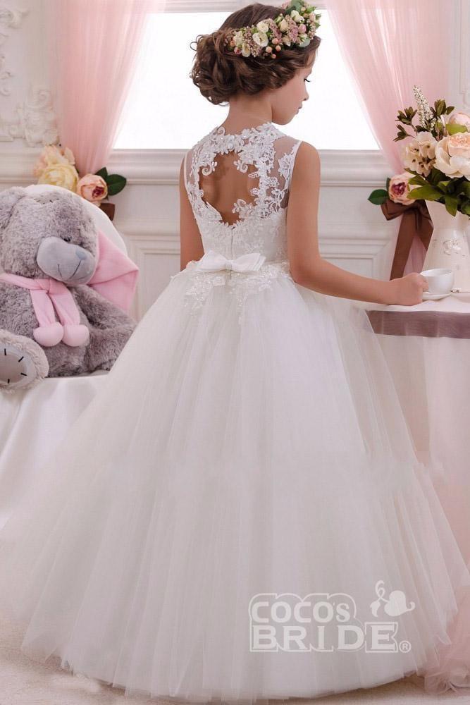 White Scoop Neck Sleeveless Ball Gown Flower Girls Dress
