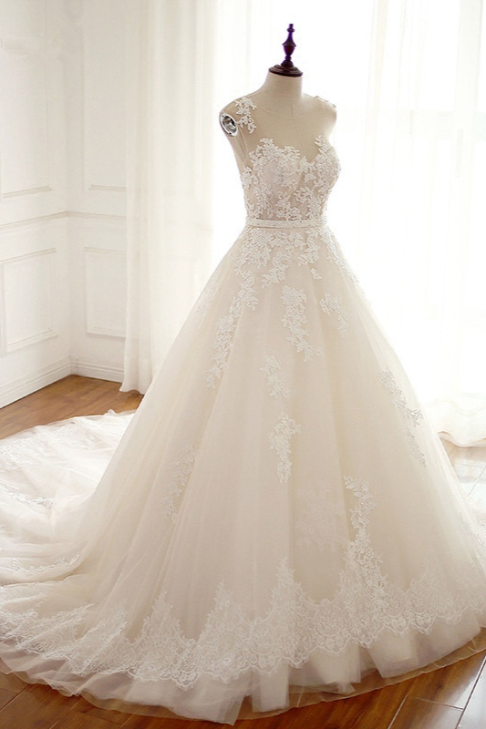 Stylish Long A-line Jewel Tulle Wedding Dress With Appliques Lace