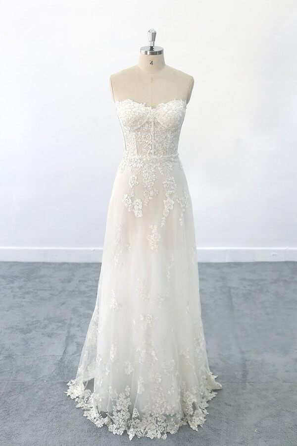 Long Sweetheart Appliques Lace Strapless Tulle Sheath Wedding Dress