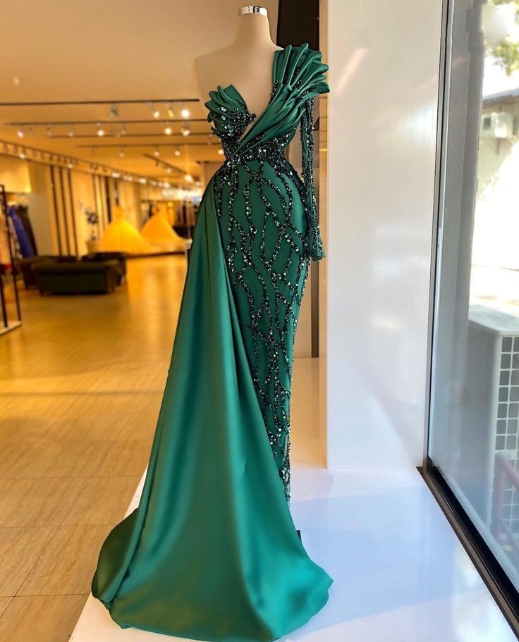 Dark Green Long Sleeve Mermaid Satin Floor Length Prom Dress with Beadings