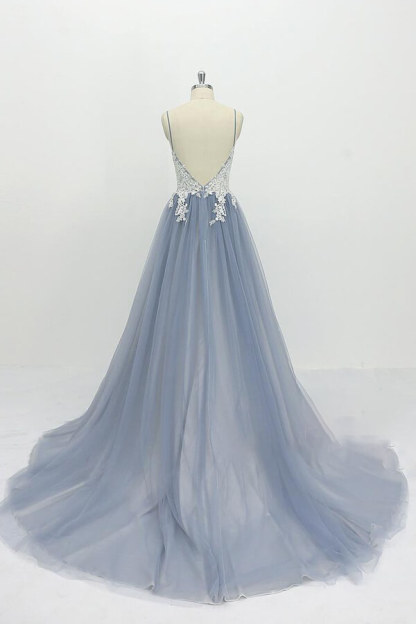 Chic Long A-line Spaghetti Strap Appliques Tulle Open Back Wedding Dress