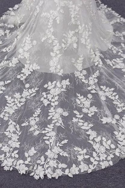 Long Sweetheart Spaghetti Strap Appliques Lace Mermaid Wedding Dress