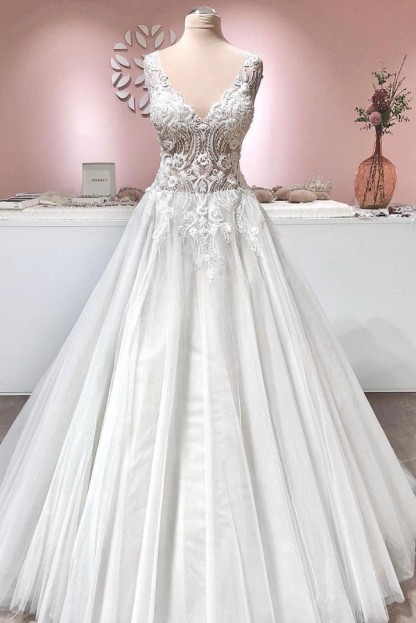 Vintage A-line Deep V-neck Appliques Lace Backless Tulle Ruffles Long Wedding Dress