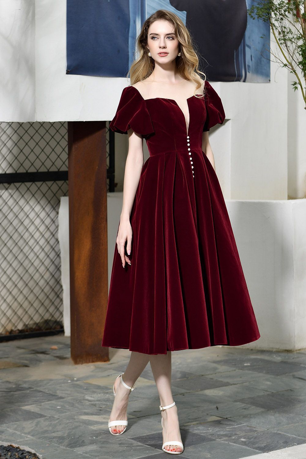 Burgundy Velvet Bubble Sleeve V-neck Short Prom Dress