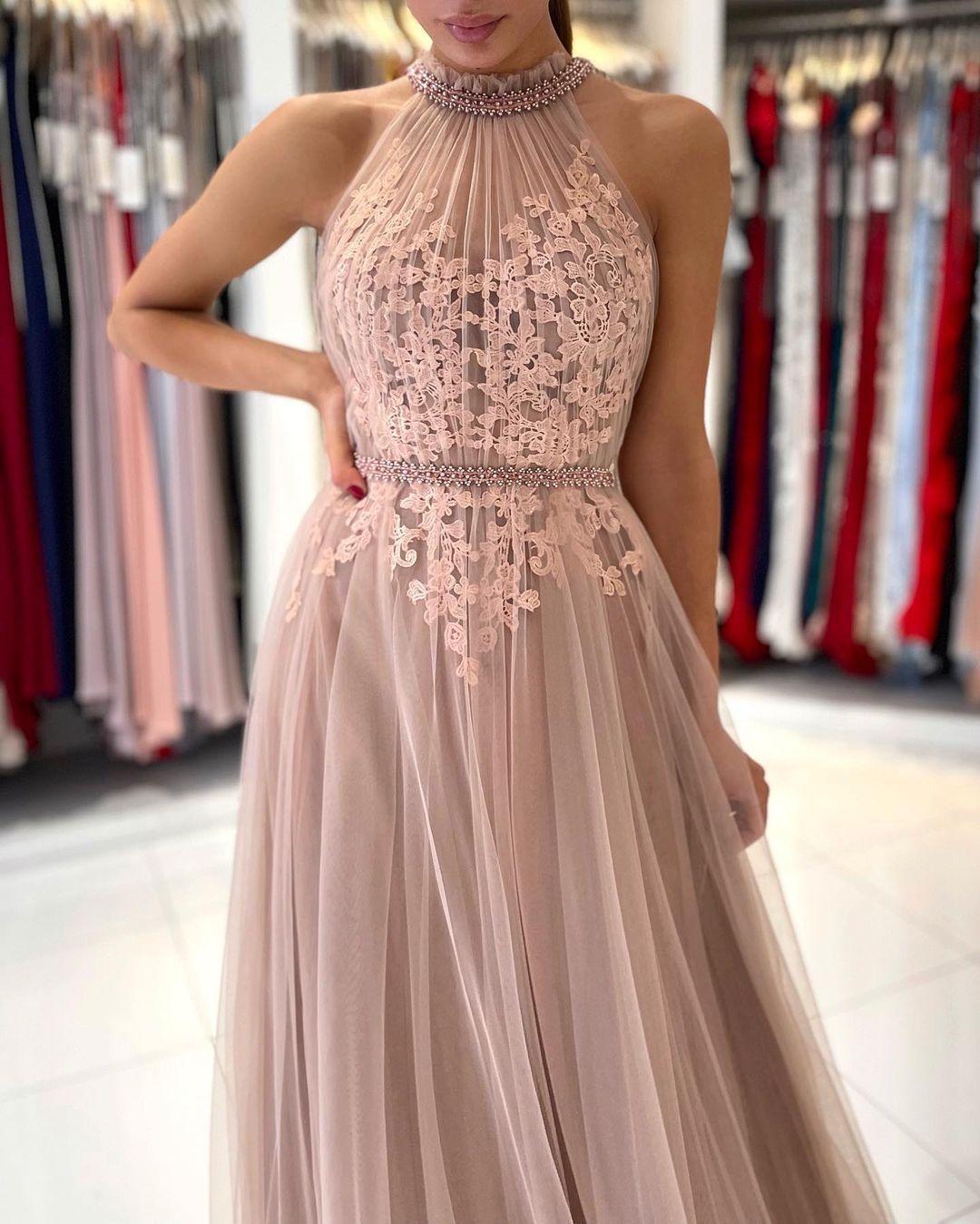 Stunning Long A-line Halter Tulle Formal Evening Dress with Lace Appliques
