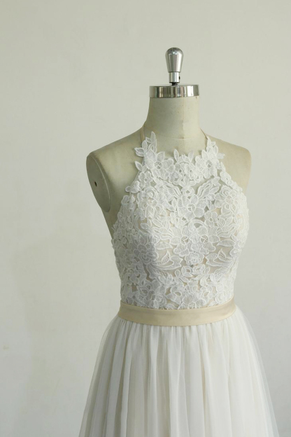Elegant Long Halter Lace Tulle A-line Wedding Dress