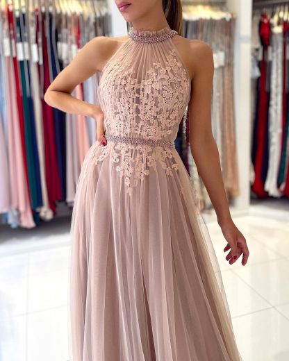 Stunning Long A-line Halter Tulle Formal Evening Dress with Lace Appliques