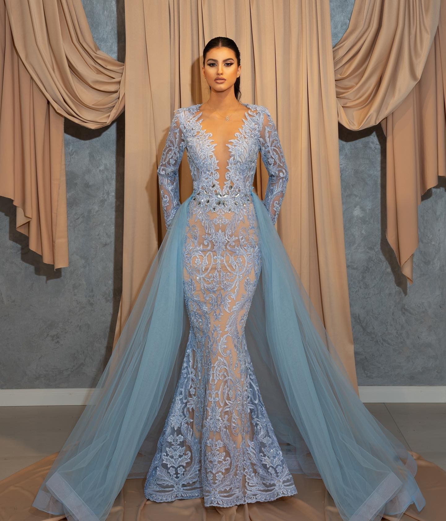 Long Sleeves Mermaid V-neck Tulle Lace Prom Dress with overskirt