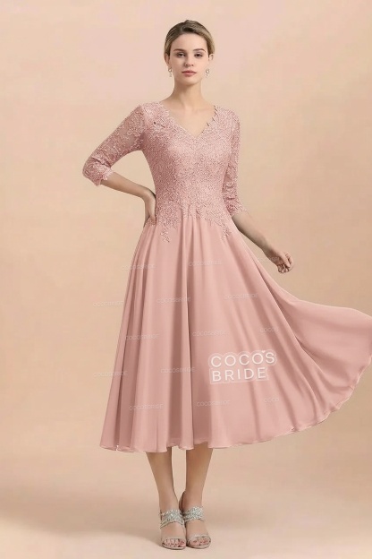 A-Line V-Neck 3/4 Sleeves Chiffon Short Mother Of The Bride Dresses With Lace