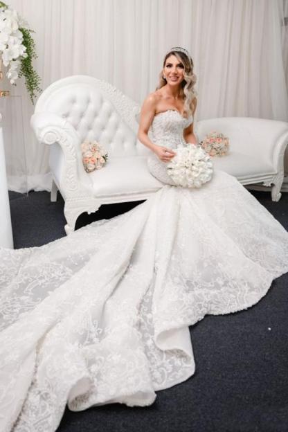 Elegant Long Sweetheart Backless Appliques Lace Floor-length Mermaid Wedding Dress