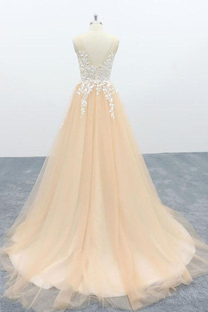 Long A-line Sweetheart Appliques Tulle Backless Wedding Dress
